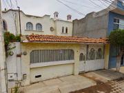 Casa de dos niveles en venta en santiago de queretaro