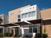 CASA DE DOS NIVELES EN VENTA, ENTREGA INMEDIATA, ACEPTA...