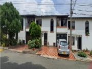 CASA DE DOS NIVELES EN VENTA ENVIGADO, ALCAL