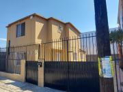 CASA DE DOS PISOS CON PATIO AMPLIO EN ALISOS REFORMA