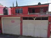 CASA DE DOS PISOS EN NEZAHUALCÓYOTL EN REMATE!