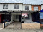 Casa de dos pisos en venta Barrio Paraíso de La Italia...
