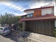 CASA DE DOS PISOS EN VENTA EN JARDINES DE SAN MANUEL