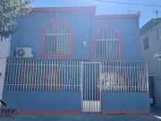 CASA DE DOS PISOS EN VENTA, UBICADA EN CALLE RÍO PARANA