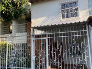 Casa de dos pisos Santa Marta
