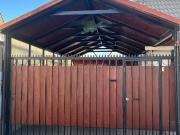 Casa de dos pisos/El Gomero/Ciudad Satélite/Maipú