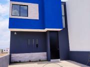 CASA DE DOS PLANTAS EN VENTA