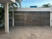 Casa de dos plantas en Vista Alegre