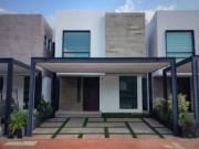 CASA DE ENTREGA INMEDIATA ALVARO DEL PORTILLO, COLONIA...