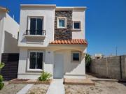 CASA DE ENTREGA INMEDIATA EN AV. MARCHAL, COLONIA...