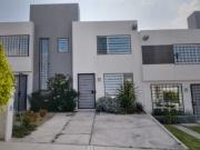 CASA DE ENTREGA INMEDIATA EN CONJUNTO HABITACIONAL...