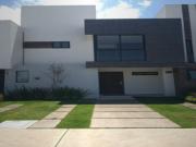 CASA DE ENTREGA INMEDIATA EN LA ESCONDIDA RESIDENCIAL,...