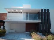 CASA DE ENTREGA INMEDIATA EN LAGO ZUMPANGO, CUMBRES DEL...