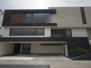 CASA DE ENTREGA INMEDIATA EN RESIDENCIAL LAGO ESMERALDA,...