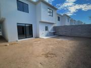 CASA DE ENTREGA INMEDIATA EN VILLA MERLOT RESIDENCIAL,...