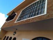 Casa de esquina à venda com 340m², 3 quartos, 1 Suíte, 2...