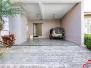 Casa de esquina com 4 dormitórios no Ecoville