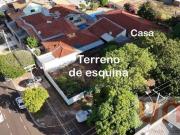 Casa de esquina com área total de 1083 m2 para venda no...