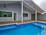 Casa de Esquina Reformada com Piscina e 5 Quartos!