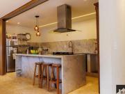 CASA DE ESQUINA REFORMADA NA ASA SUL 511m2 C/ 4 SUÍTES