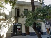 CASA DE ESTILO CON 2 LOCALES EXCELENTE UBICACIÓN PLENO...