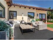 Casa de estilo mediterráneo con vistas al mar en venta...