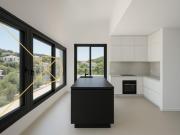 Casa de estilo moderna y contemporánea de 376 m² con...