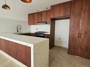 CASA DE ESTILO MODERNO NUEVA EN FRACCIONAMIENTO