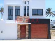 Casa De Estreno En Palmeras De Centenario En Venta....