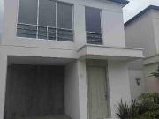 Casa de estreno en Urbanización Millenium Village