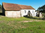 Casa de habitação de Rés Chão, adega e logradouro