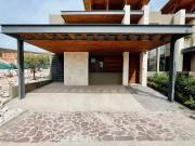 Casa de Impecable Arquitectura en la mejor Zona de...