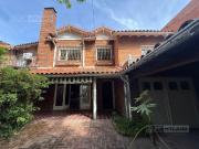 Casa de ladrillo a la vista en venta en Martínez,...