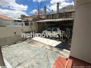 Casa de lote inteiro com 2 barracões em ótimo ponto no...