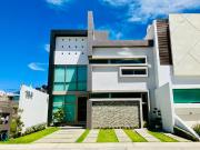 Casa de lujo amueblada 3 recámaras + estudio en Zona...