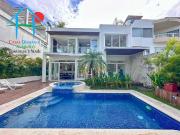 Casa de lujo con alberca, jacuzzi y vistas...