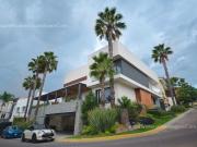 Casa de lujo con alberca Virreyes Residencial. Zona Andrares
