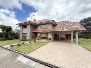 Casa de Lujo con Area Verde en San Joaquin