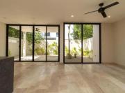 CASA DE LUJO CON CASA CLUB EN VENTA RESIDENCIAL VALENIA...
