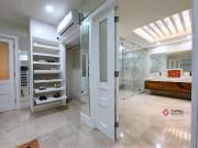 Casa de Lujo con cine y alberca en venta en colinas de...