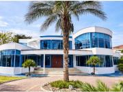 Casa amplia con piscina en renta en Conocoto Valle de...