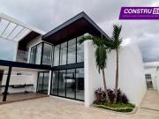 Casa de lujo con piscina en Urb. Marina Blue, Manta