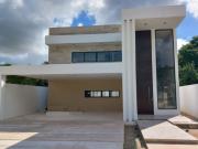 Casa de lujo con piscina y terraza en venta, Zona Norte,...