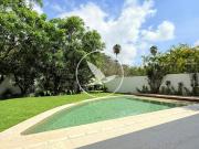 Casa de Lujo con Recámara en Planta Baja y Elevador