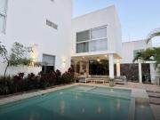 Casa de Lujo en Aqua Residencial Fase 2 | Alberca, Roof...