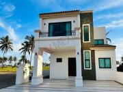 Casa de Lujo en Estrella del Mar | Frente al Campo de...