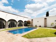 Casa de lujo en Jurica, Querétaro, con diseño colonial y... Casa de lujo en Jurica, Querétaro, con diseño colonial y...