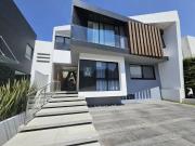Casa de Lujo en Los Olivos Residencial