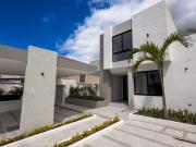 Casa de Lujo en Manta Beach | 4 Hab + Piscina | Ahorro...