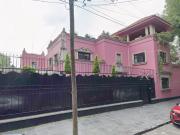 CASA DE LUJO EN REMATE UBICADA EN SANTA CATARINA,...